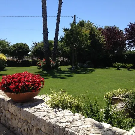 Casa di campagna Masseria Casale Dei Fornici *